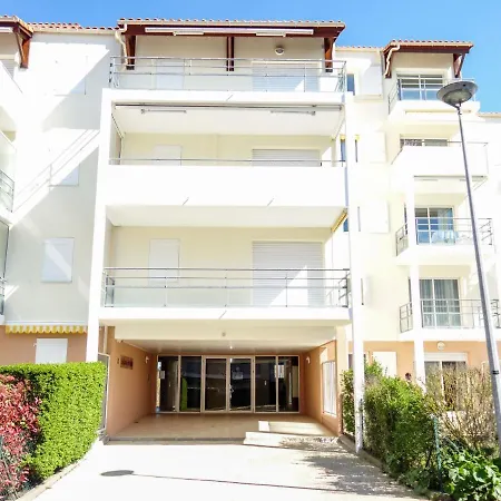 Apartment Jardins De Pontaillac-1 By Interhome Pontaillac
